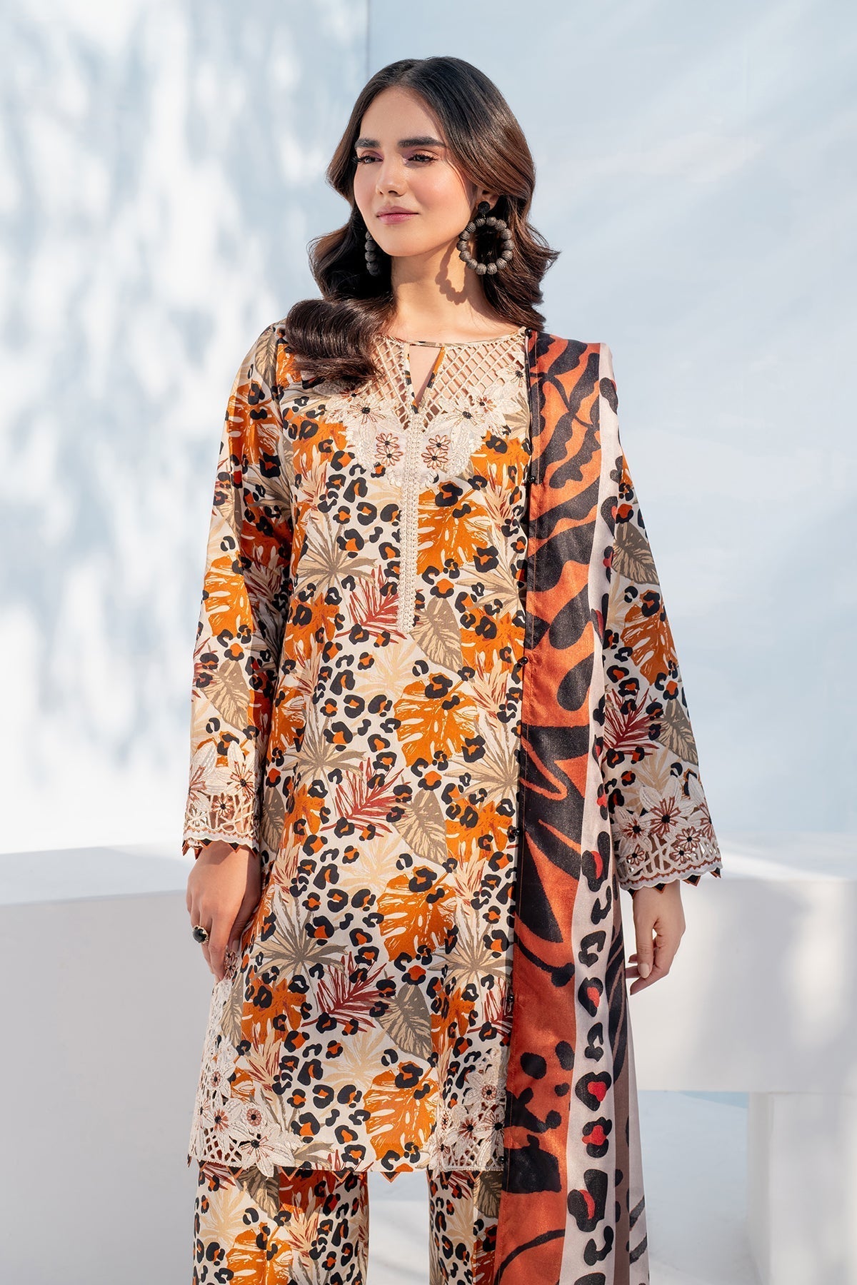 BAROQUE 3PC KARANDI PRINTED SHIRT WITH KARANDI PRINTED DUAPTTA AND TROUSER - 1702