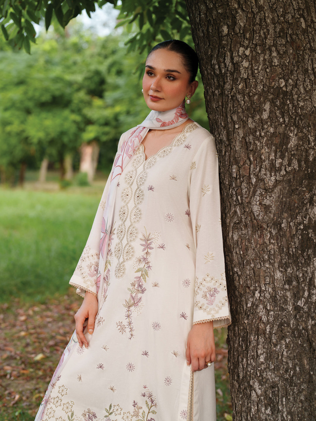Lawn-3PC Embroidered With Digital Printed Jacquard Dupatta-5158